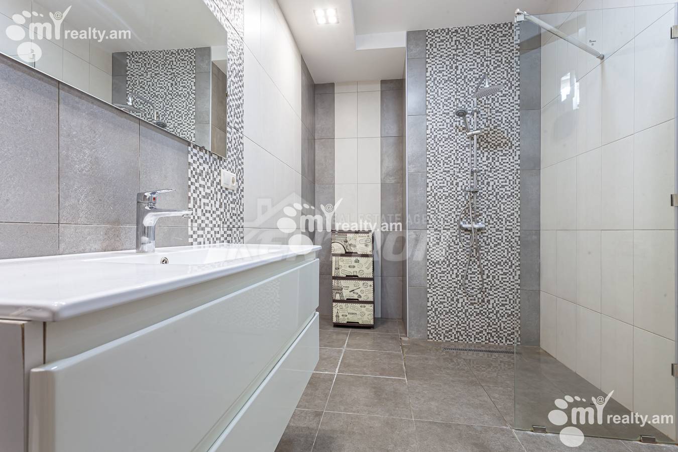 4 bedroom apartment for sale خیابان آنتارایین, مرکز شهر ایروان, 155469