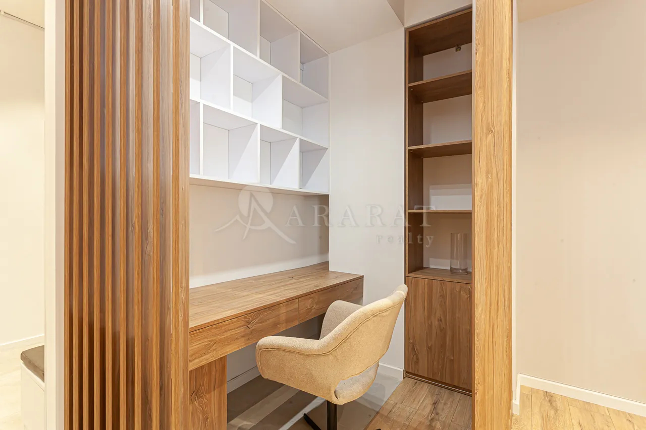 3 bedroom apartment for sale Paronyan St, Center Yerevan, 157375