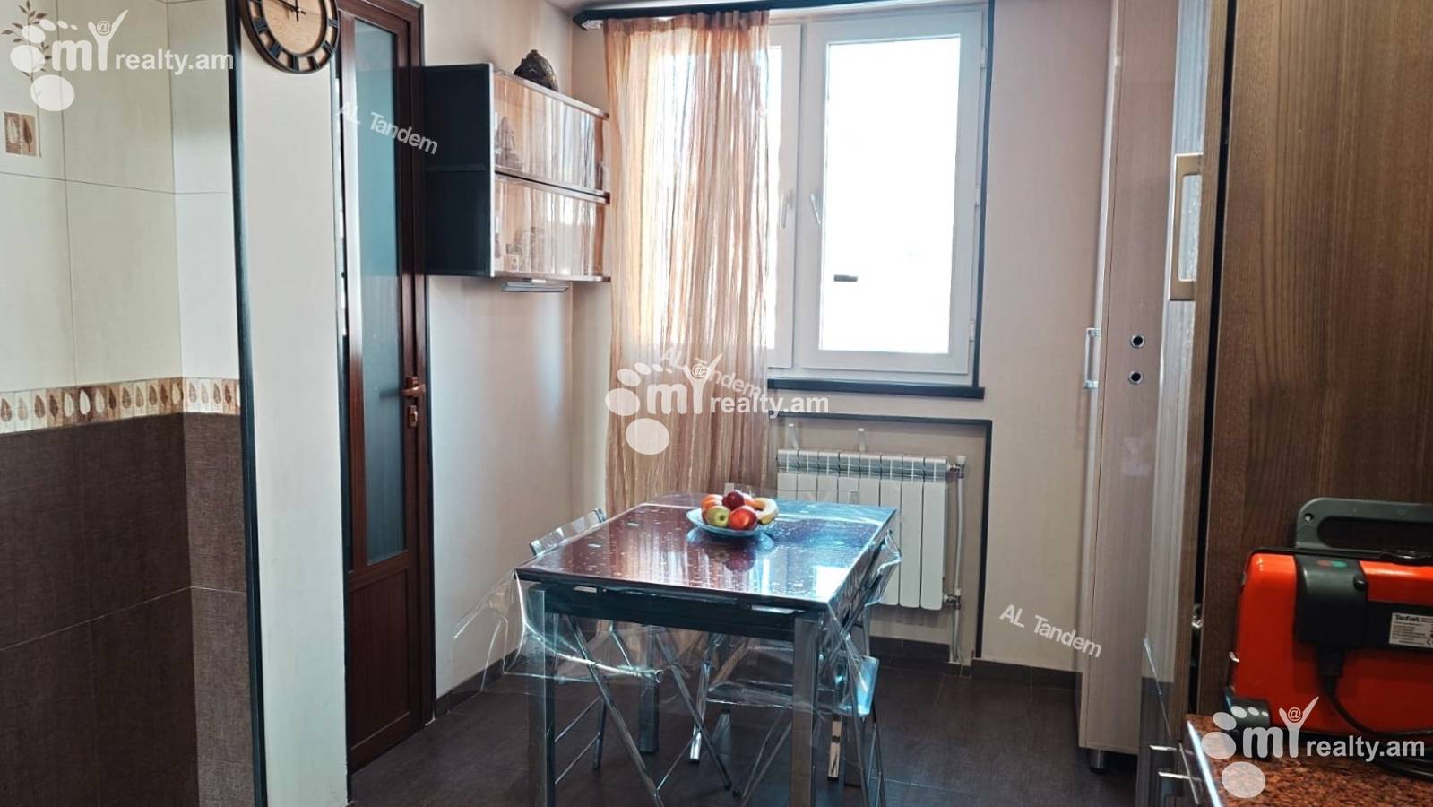 3 bedroom apartment for sale خیابان برادران اوربِلی, عربگیر ایروان, 154795
