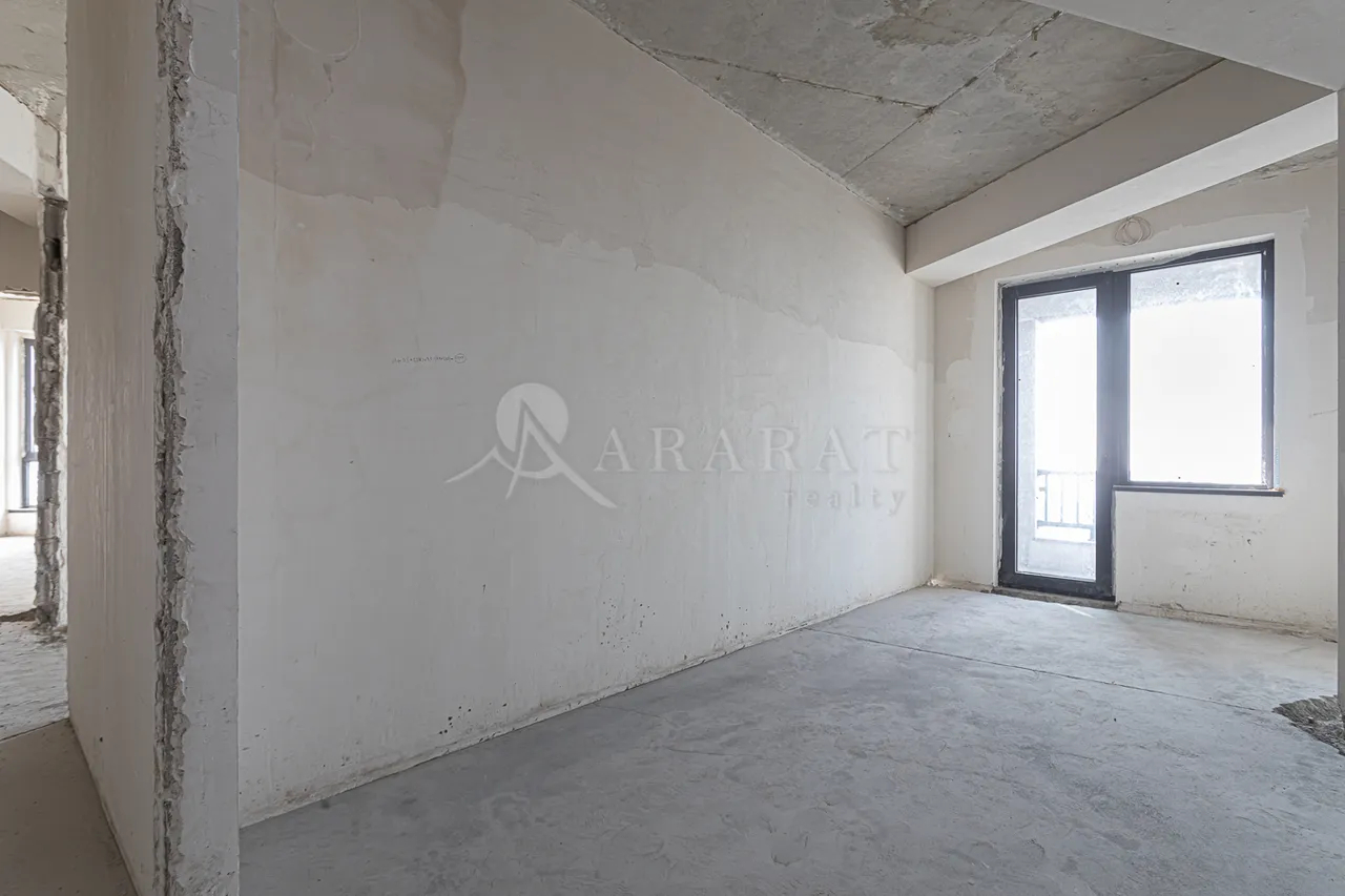 3 bedroom apartment for sale Antarayin St, Center Yerevan, 157900