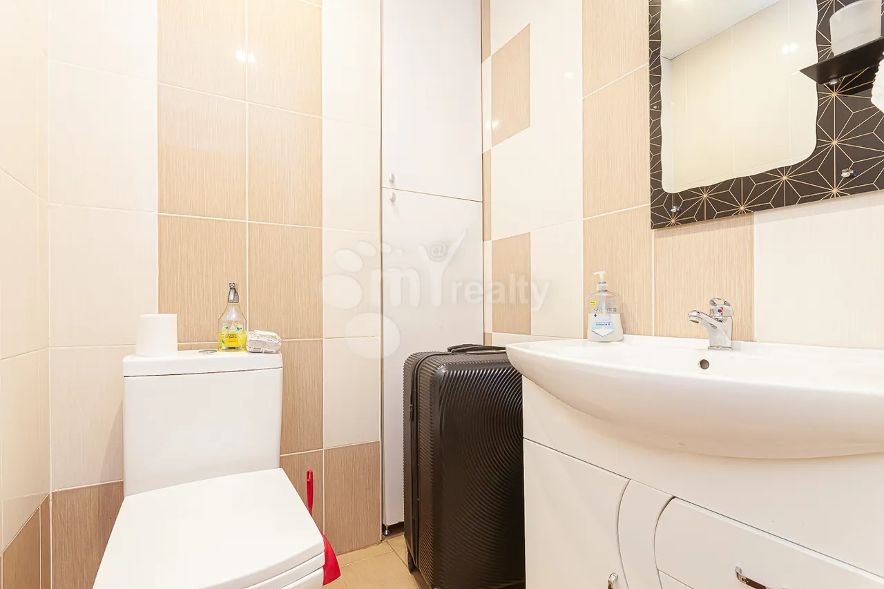 3 bedroom apartment for sale Tsitsernakaberd Highway, Center Yerevan, 158900