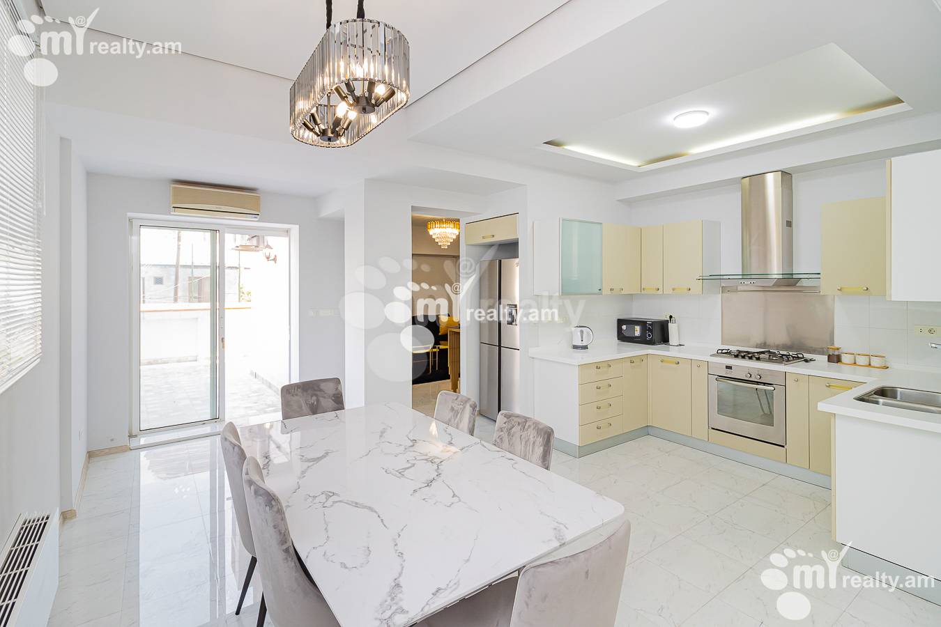 3 bedroom apartment for sale Sarmen St, Center Yerevan, 140668