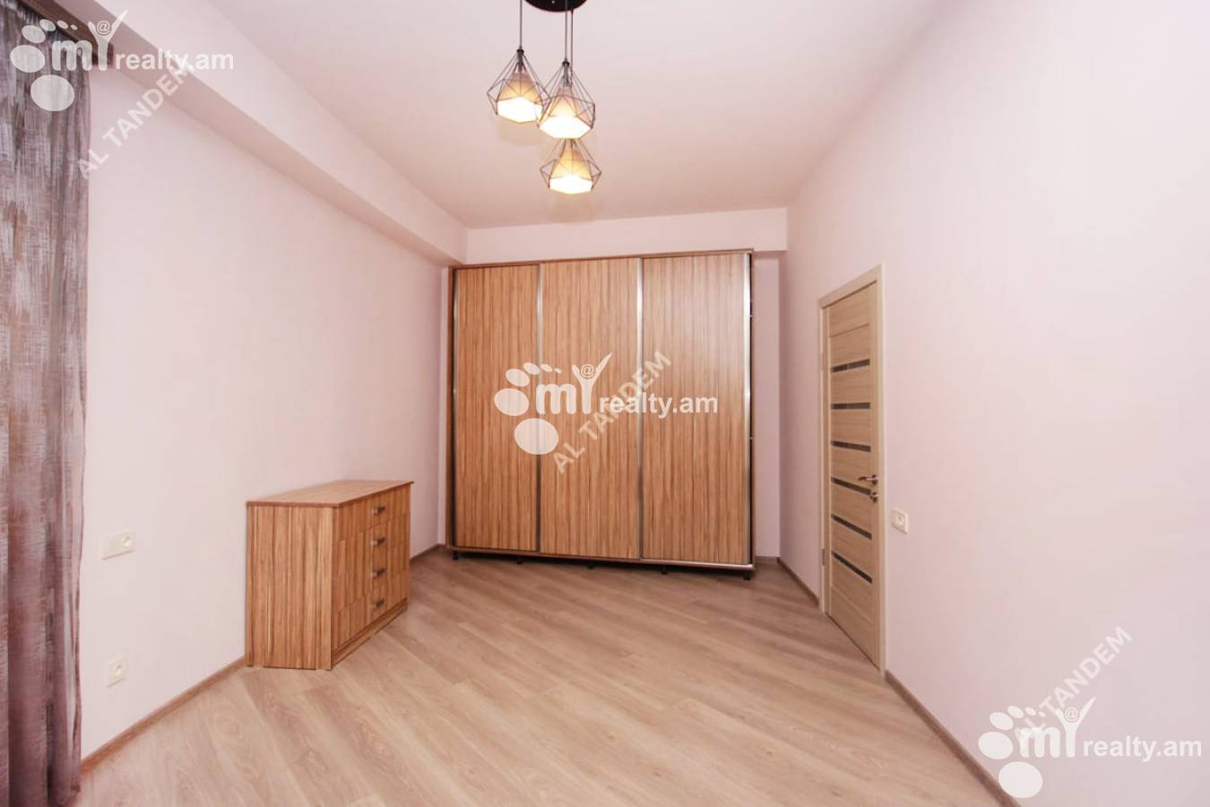 3 bedroom apartment for sale Yekmalyan St, Center Yerevan, 159046