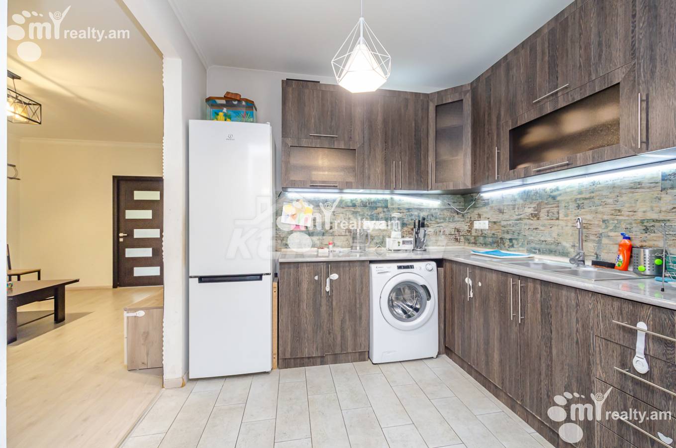 3 bedroom apartment for sale خیابان ابوویان, مرکز شهر ایروان, 153439