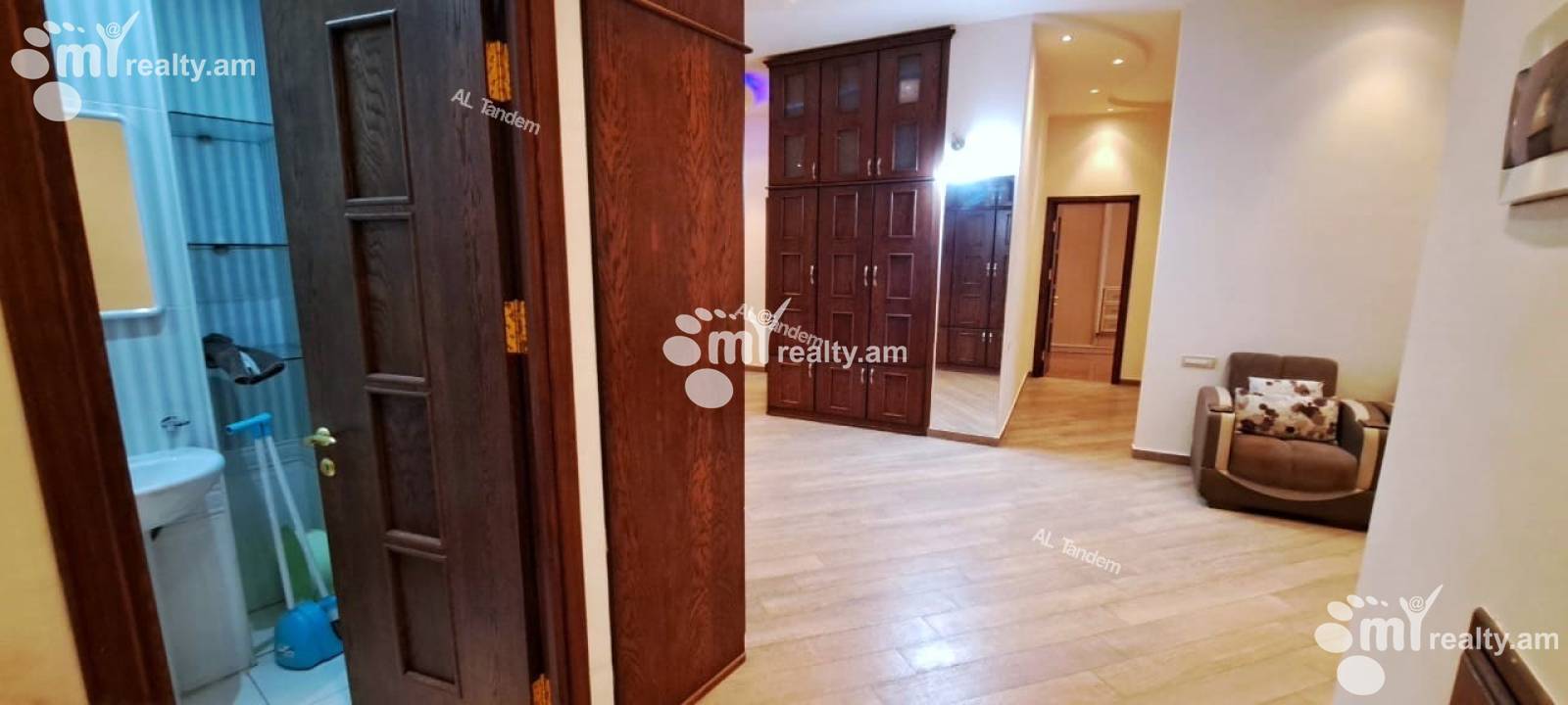 4 bedroom apartment for sale Dzorap St, Center Yerevan, 154386