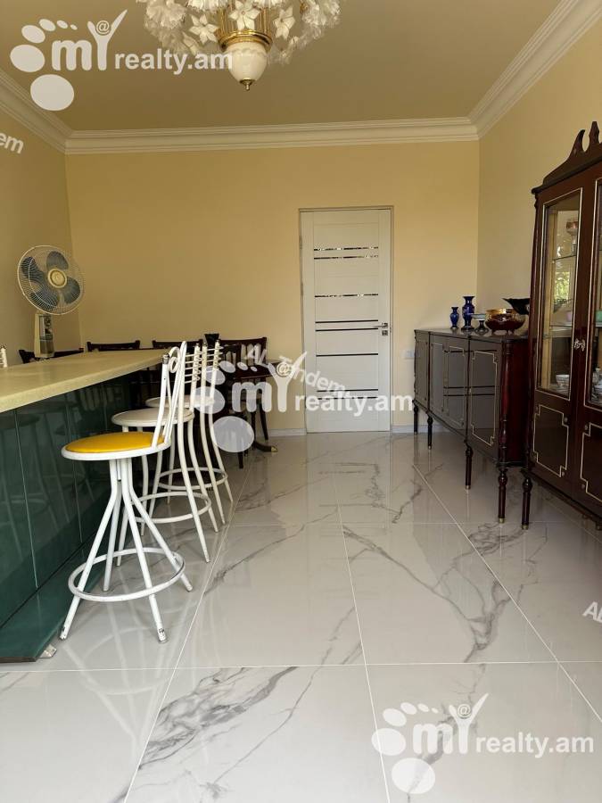 Купить 2 комнатную квартиру  Бабаян ул, Арабкир Ереван, 156233