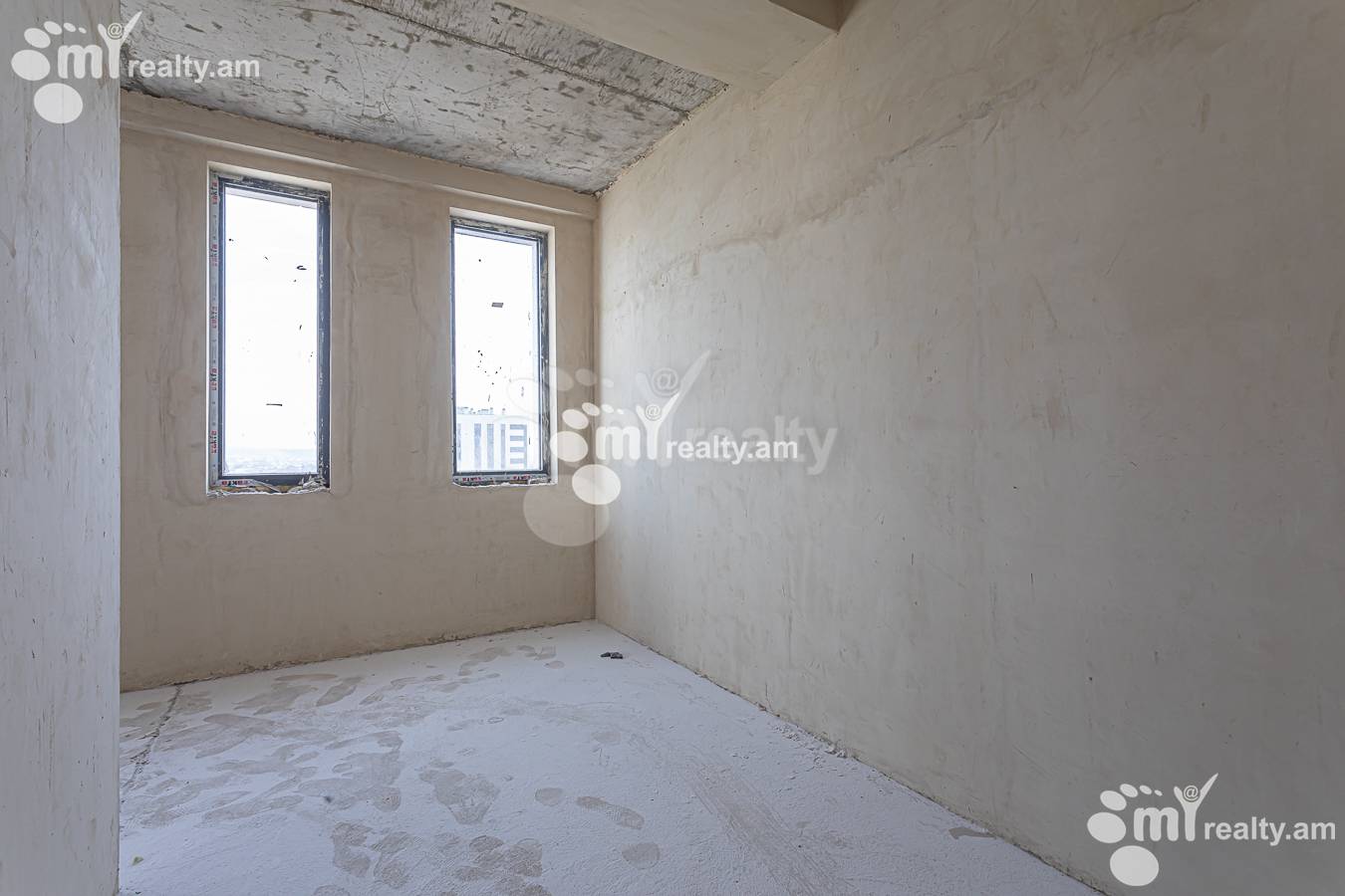 3 bedroom apartment for sale Tsovakal Isakov Ave, Center Yerevan, 156850