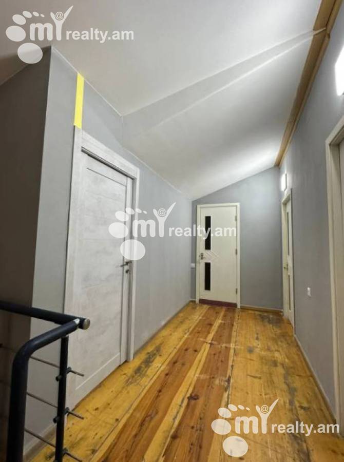 4 bedroom apartment for sale خیابان هانراپتوتیان, مرکز شهر ایروان, 154718