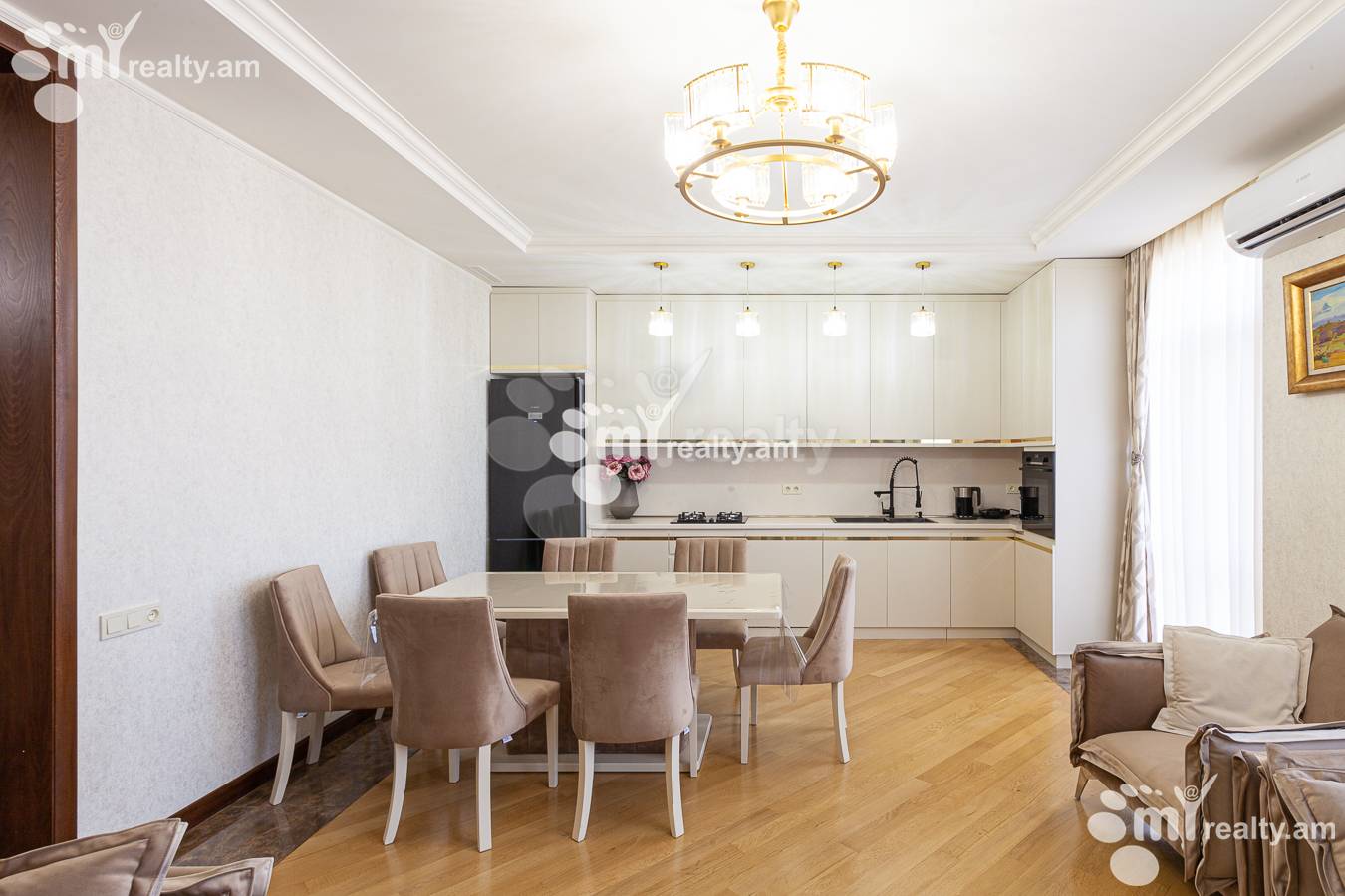 3 bedroom apartment for sale خیابان آنتارایین, مرکز شهر ایروان, 138312