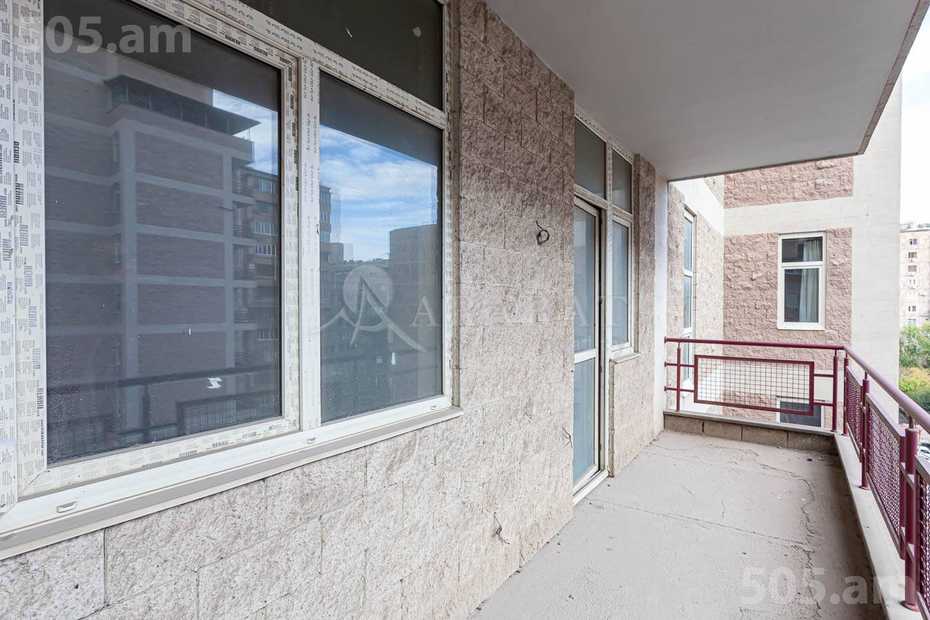 3 bedroom apartment for sale خیابان رُستُم, مرکز شهر ایروان, 153552