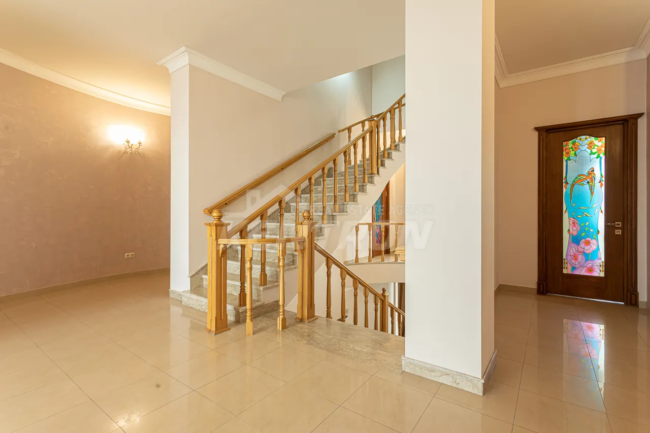 House for sale Tsarav Aghbyur St, Awan Yerevan, 159130