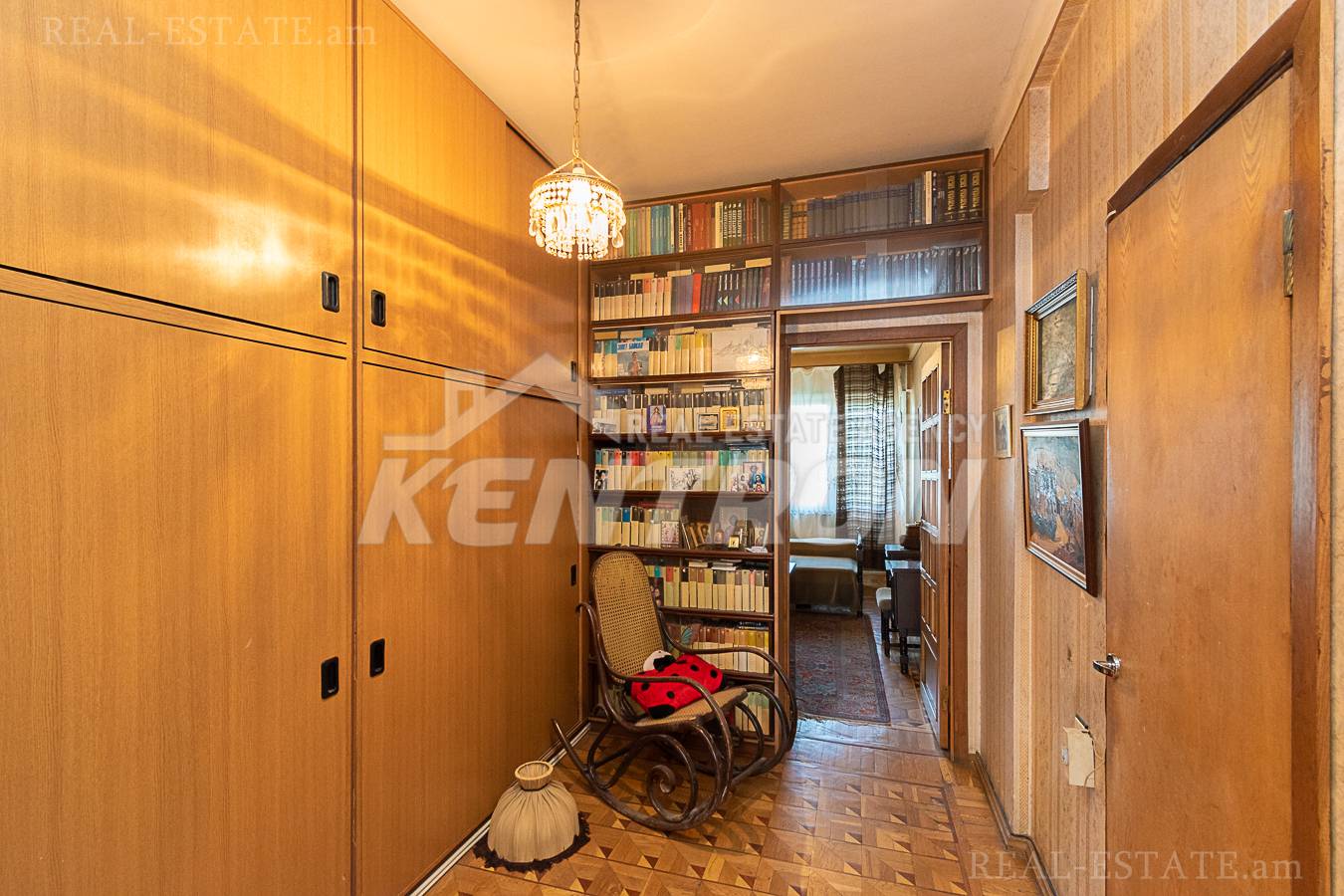 3 սենյականոց բնակարան  Դ. Դեմիրճյան փող, Կենտրոն Երևան, 137333