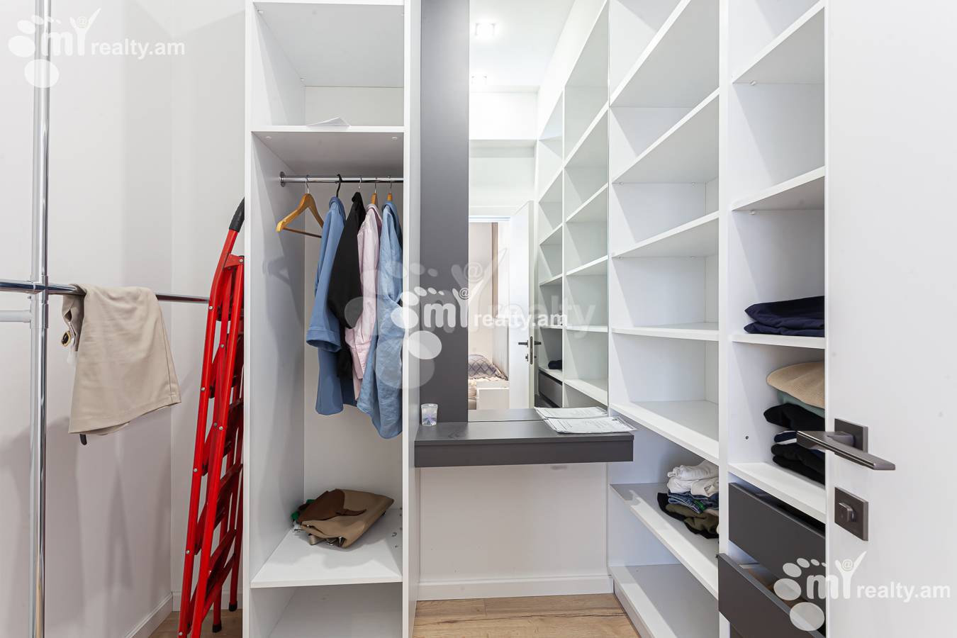 3 bedroom apartment for sale Paronyan St, Center Yerevan, 155918