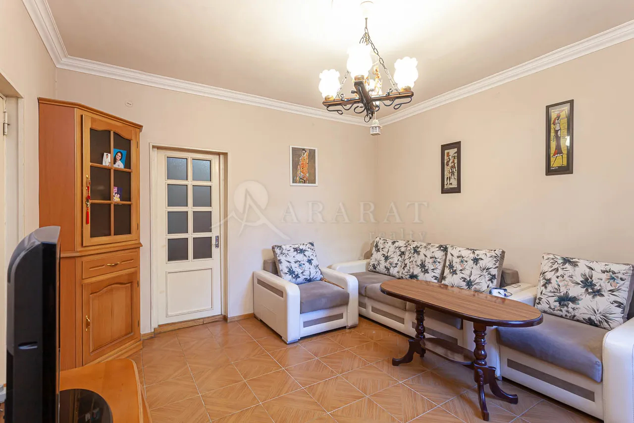 Commercial property for sale Abovyan St, Center Yerevan, 158521