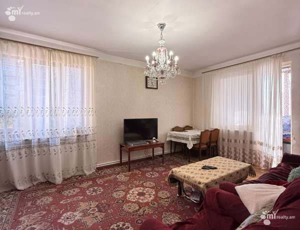 2-senyakanoc-bnakaran-vacharq-Yerevan-Avan