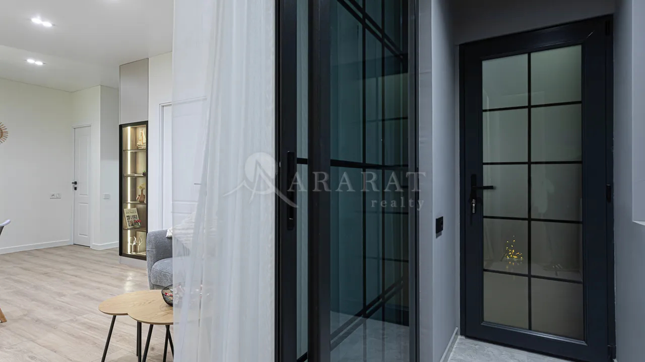2 bedroom apartment for sale خیابان پوشکین, مرکز شهر ایروان, 158060