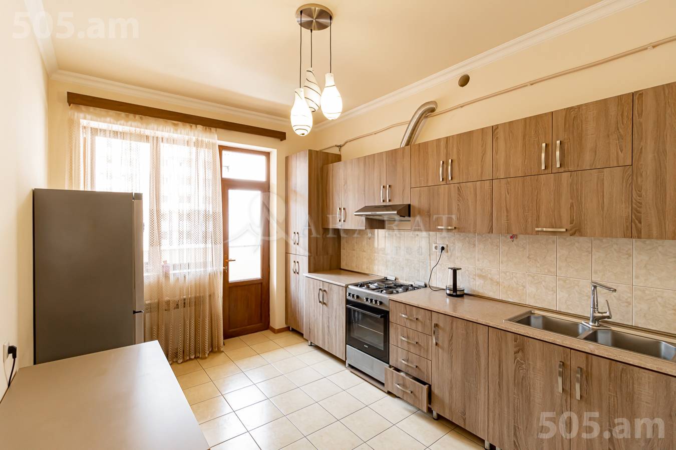 3 սենյականոց բնակարան վարձով Ծարավ Աղբյուրի փող., Ավան Երևան, 150594