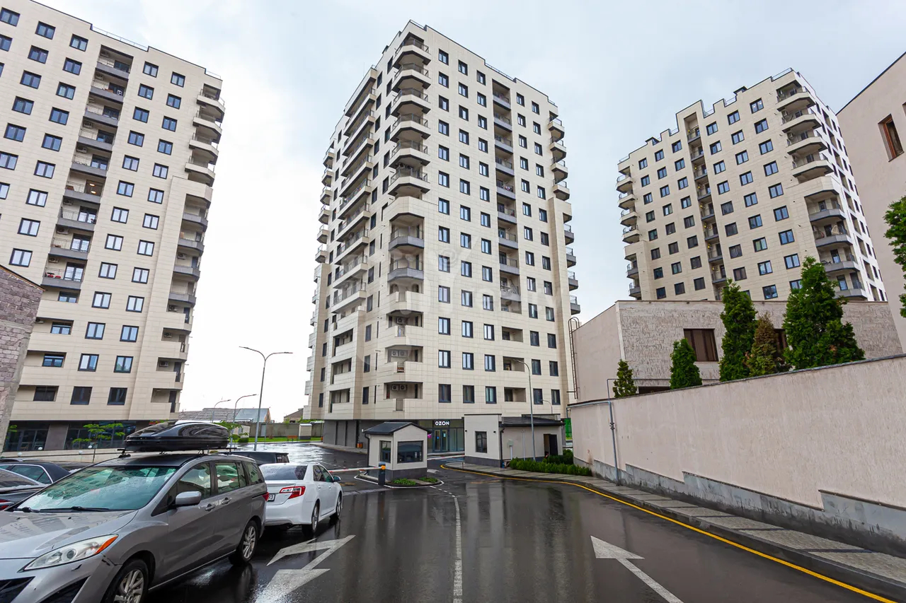 3 bedroom apartment for sale Hasratyan st., Adjapnyak Yerevan, 157406