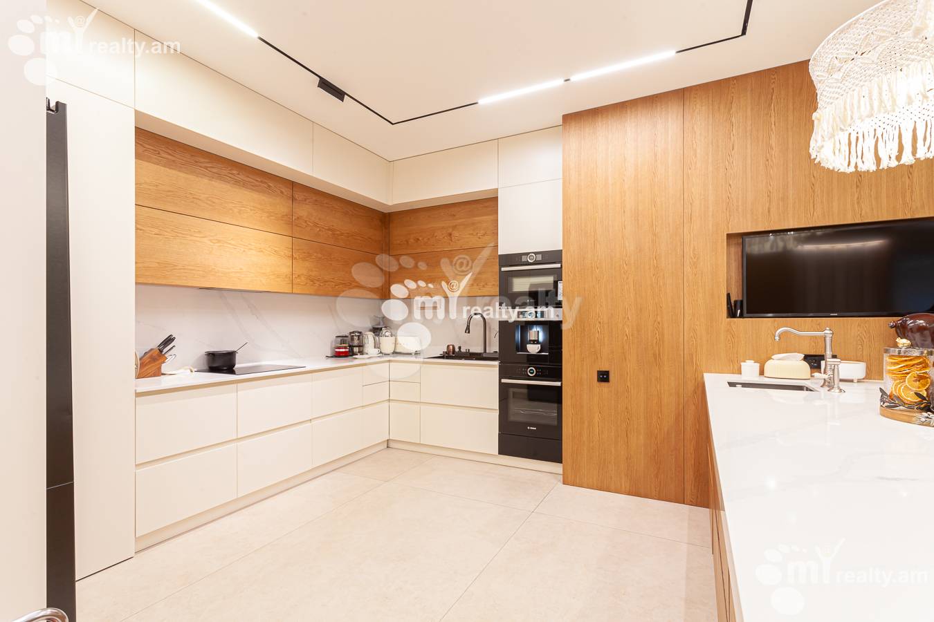 5 bedroom apartment for sale Buzand St, Center Yerevan, 154378