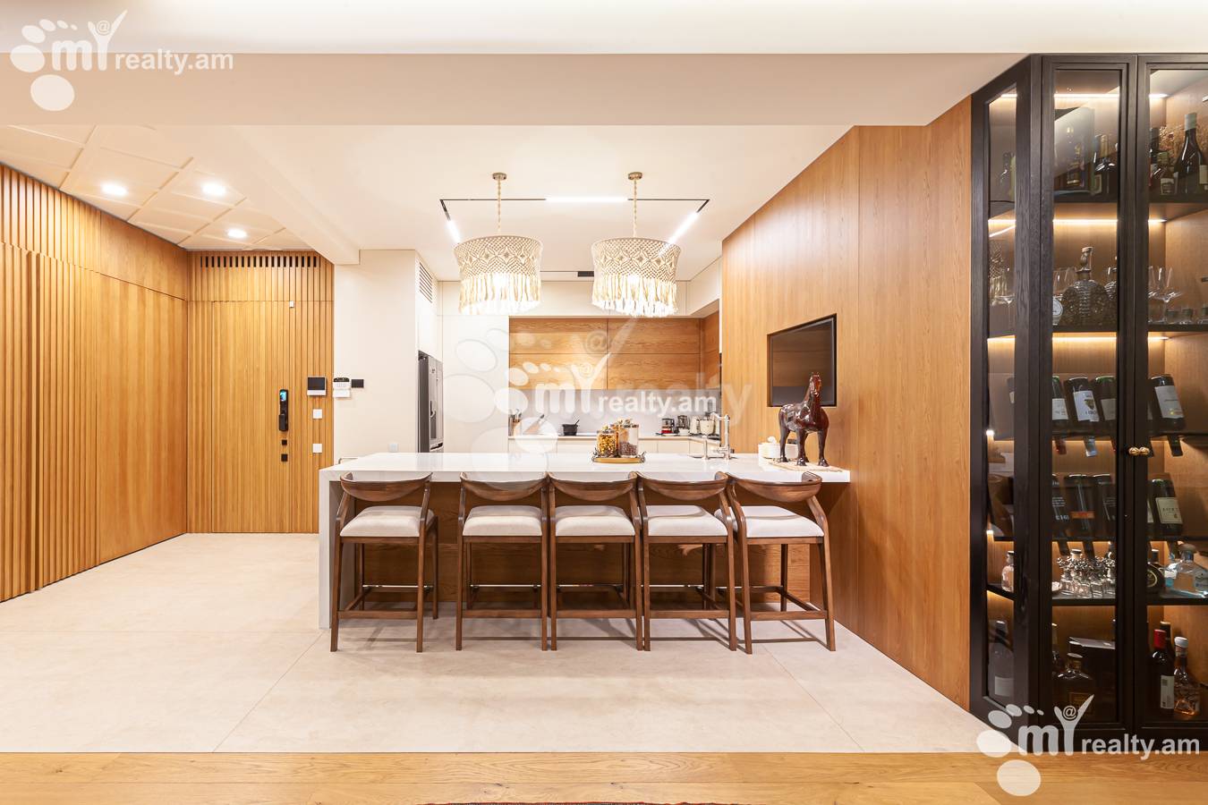 5 bedroom apartment for sale Buzand St, Center Yerevan, 154378