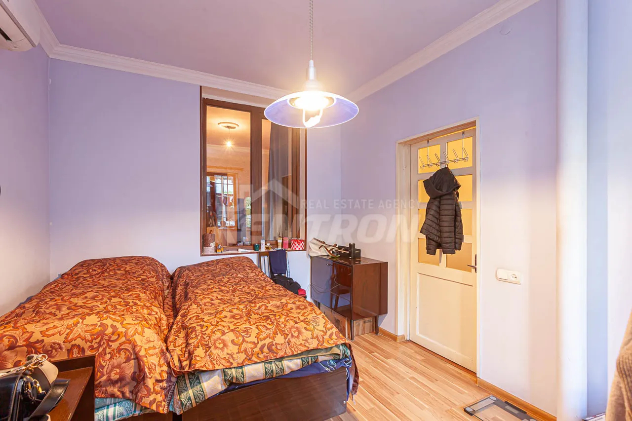 Commercial property for sale Abovyan St, Center Yerevan, 158520