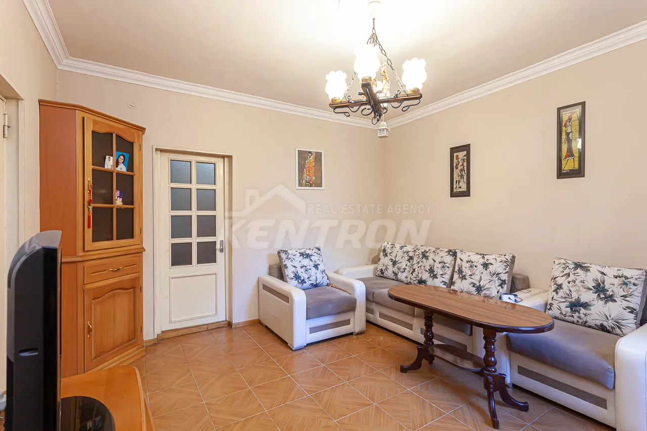 Commercial property for sale Abovyan St, Center Yerevan, 158520