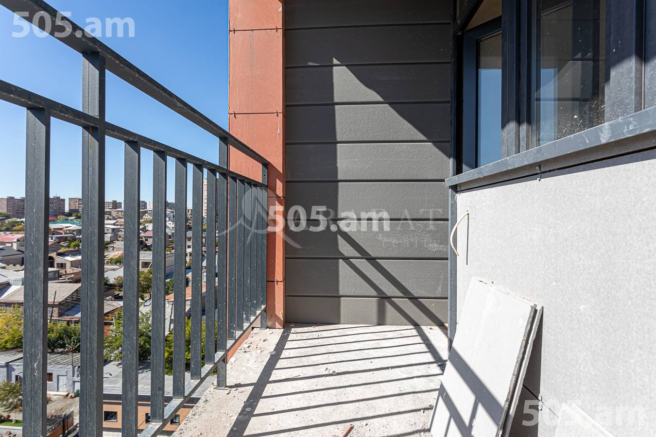 4 սենյականոց բնակարան  Էմինեսկու փող, Քանաքեռ-Զեյթուն Երևան, 157068