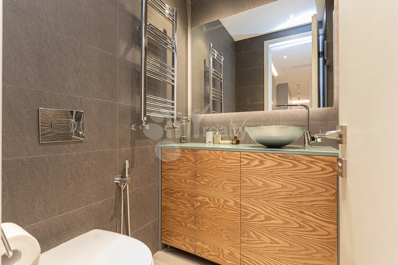 3 սենյականոց բնակարան վարձով Բուզանդի փող, Կենտրոն Երևան, 159437