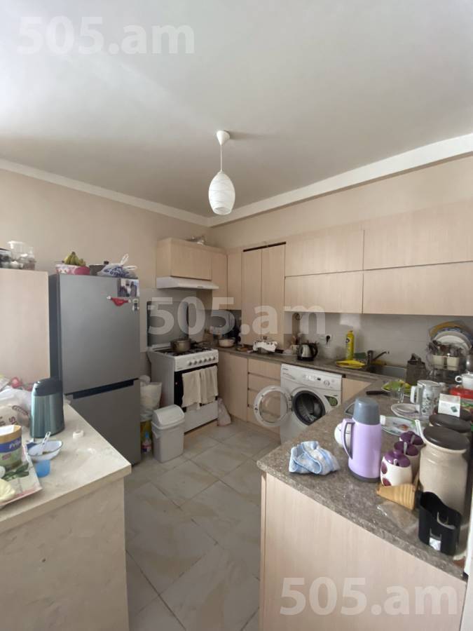 3 bedroom apartment for sale خیابان م. خورِناتسی, مرکز شهر ایروان, 98372