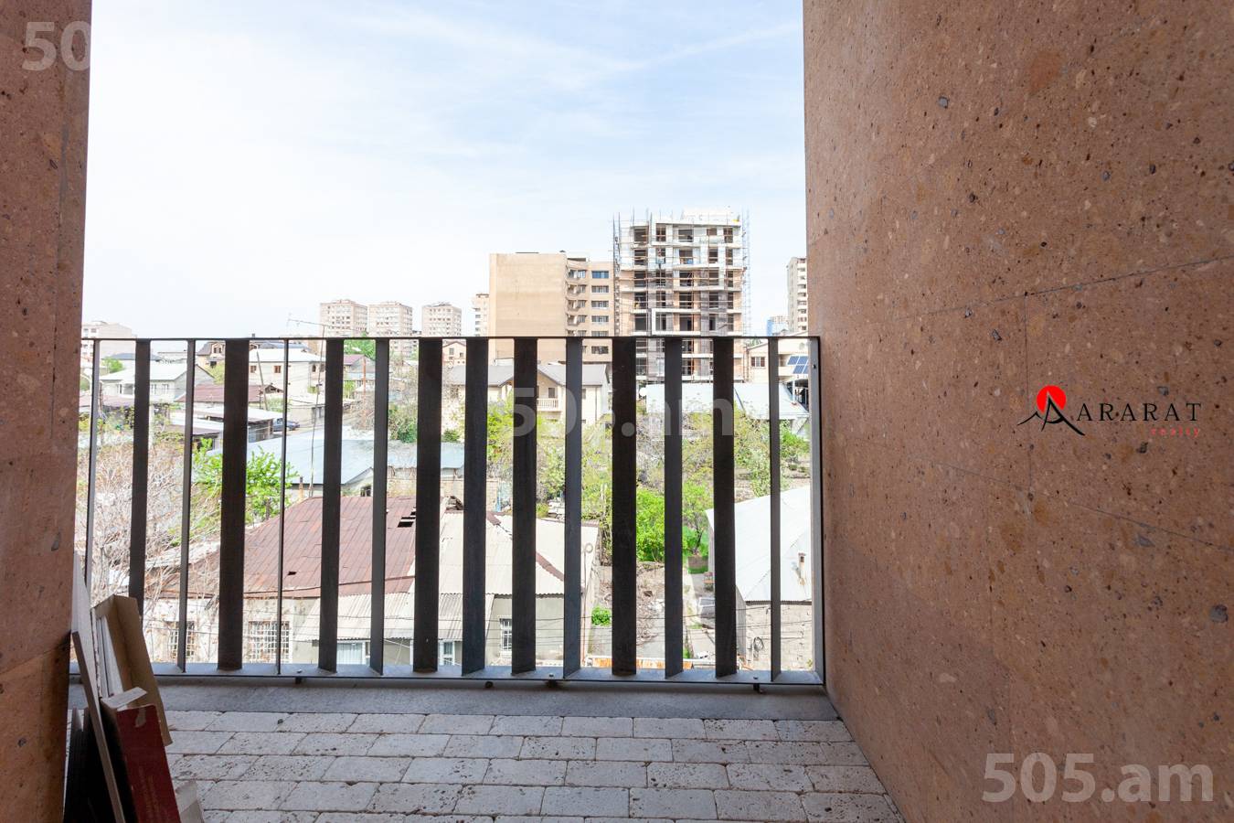 Купить 3 комнатную квартиру Рубен Севак(Арабкир 21.), Арабкир Ереван, 134372