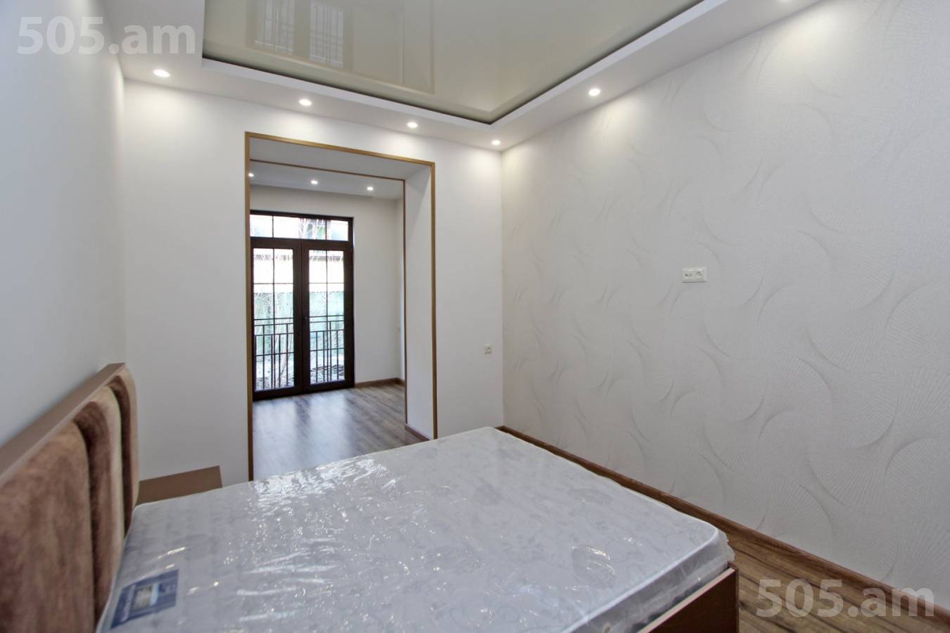 3 bedroom apartment for sale Saryan St, Center Yerevan, 149468