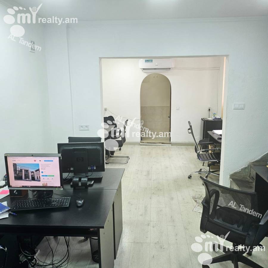 Commercial property for rent rue d'Abovyan, Center Yerevan, 134690