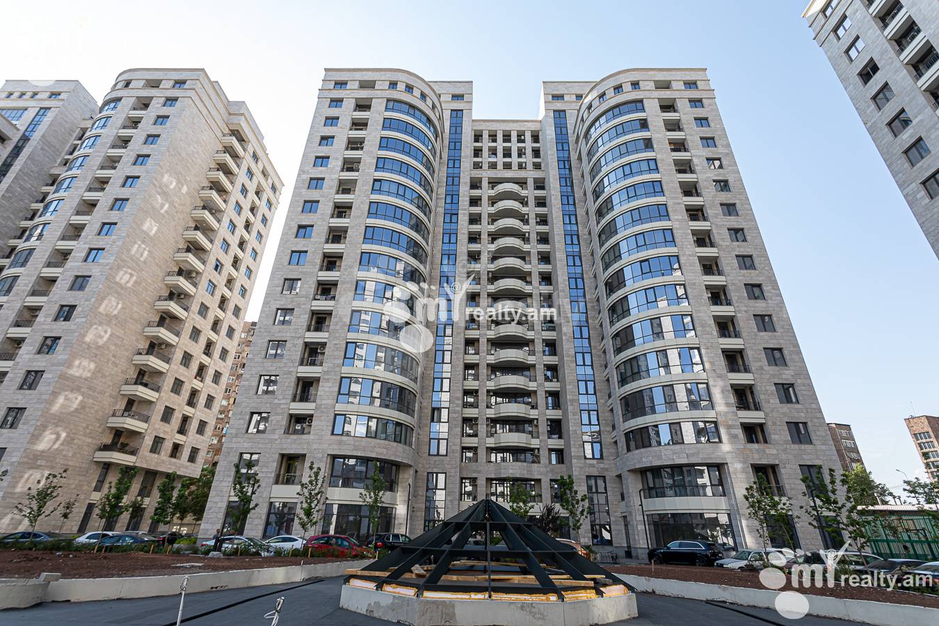 3 bedroom apartment for sale خیابان آرشاکونیاک, مرکز شهر ایروان, 156380