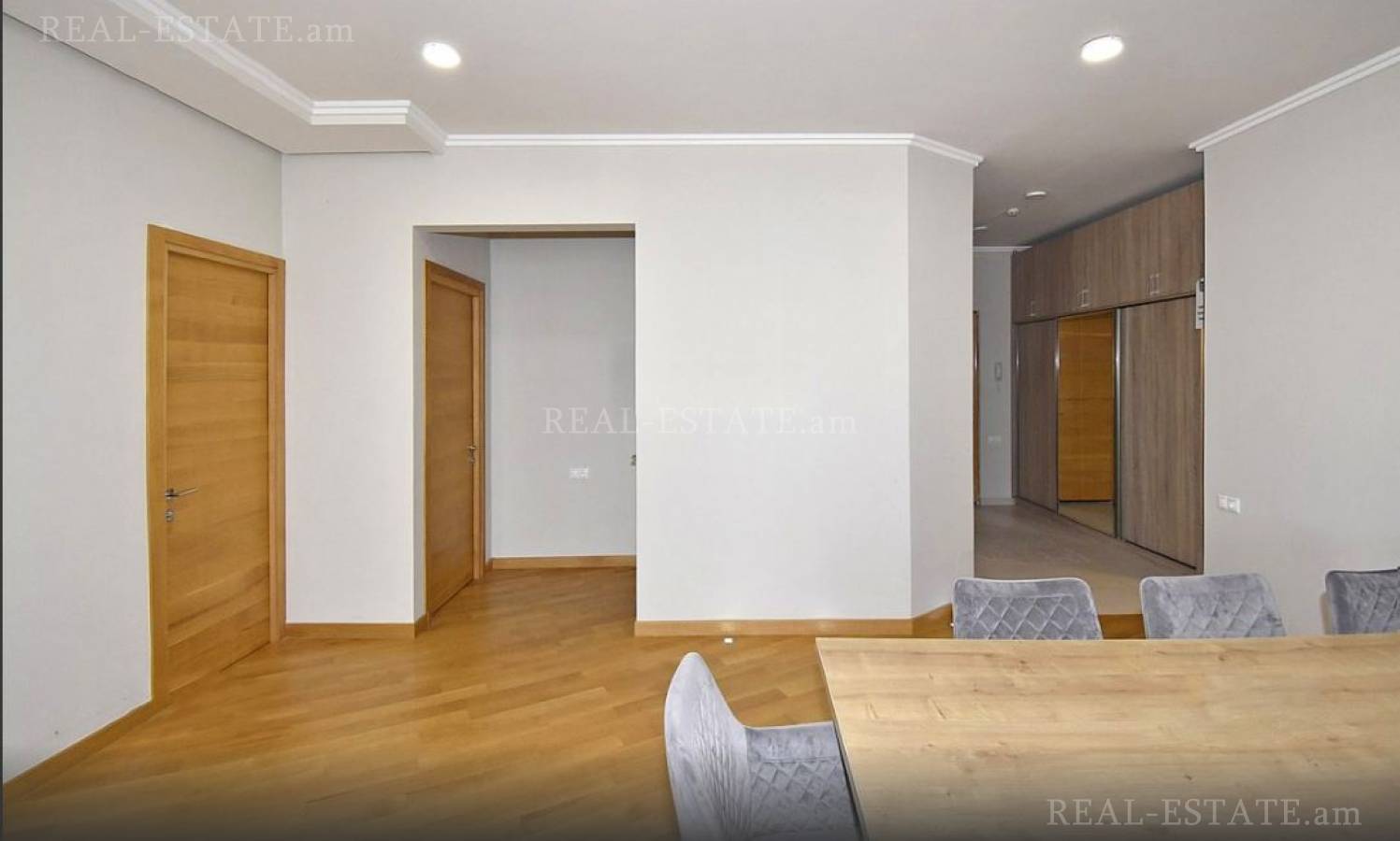 3 սենյականոց բնակարան  Սևակի փող, Քանաքեռ-Զեյթուն Երևան, 125978