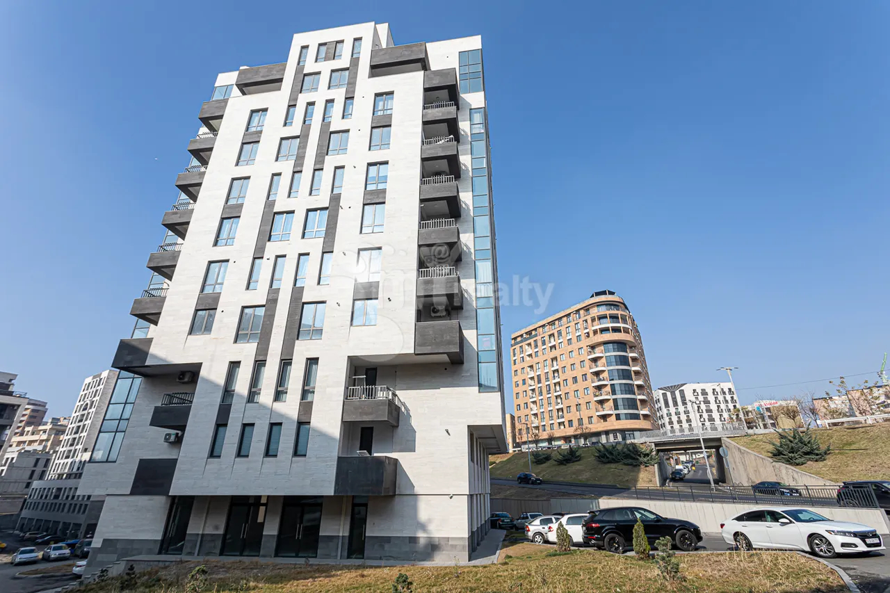 3 bedroom apartment for sale Antarayin St, Center Yerevan, 157901