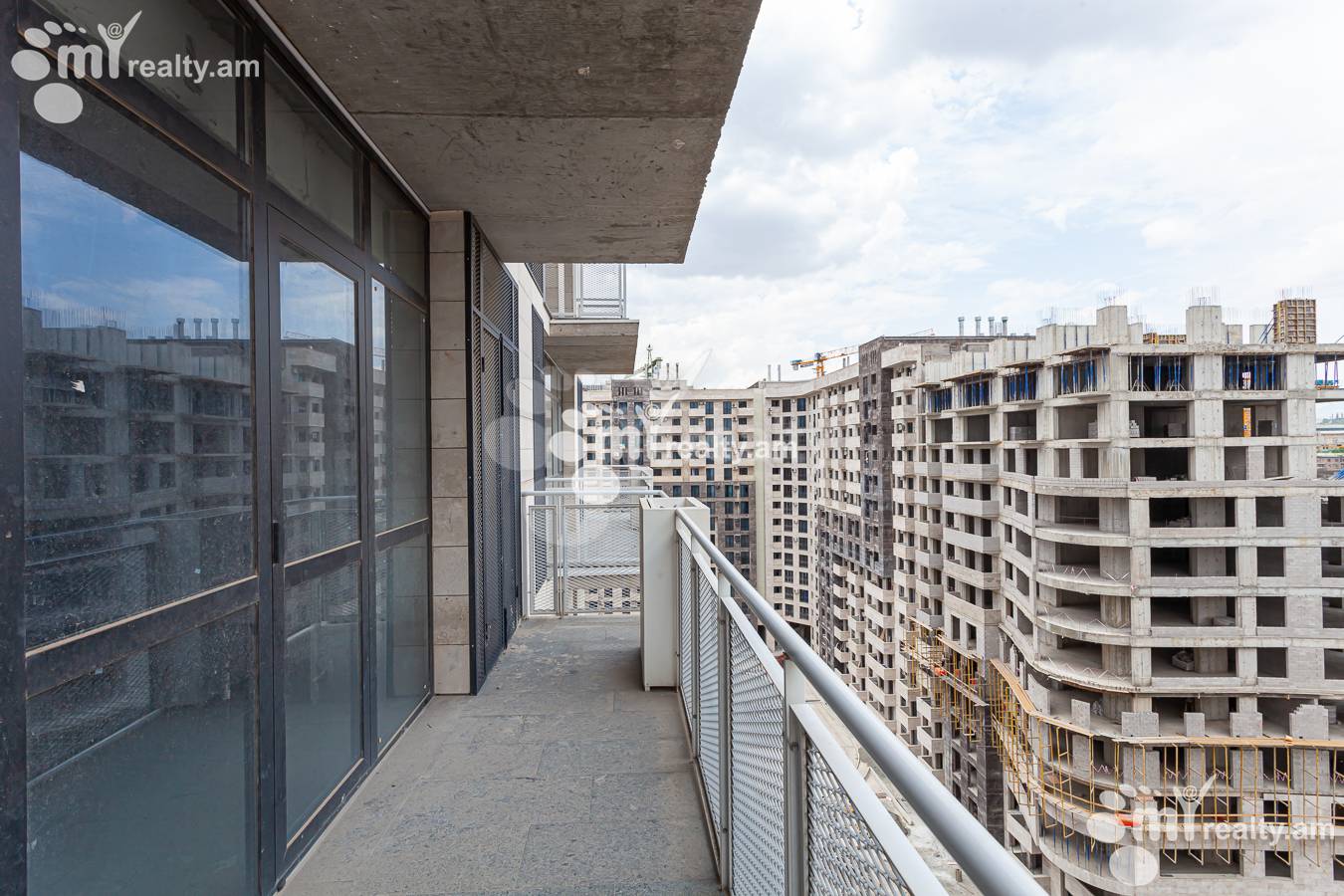 Купить 3 комнатную квартиру Ленинградян, Квартал Ваагни Ереван, 155885