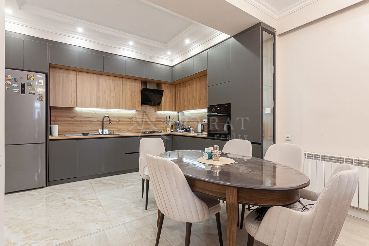 3 bedroom apartment for sale خیابان میکویان, داوتاشِن ایروان, 157185