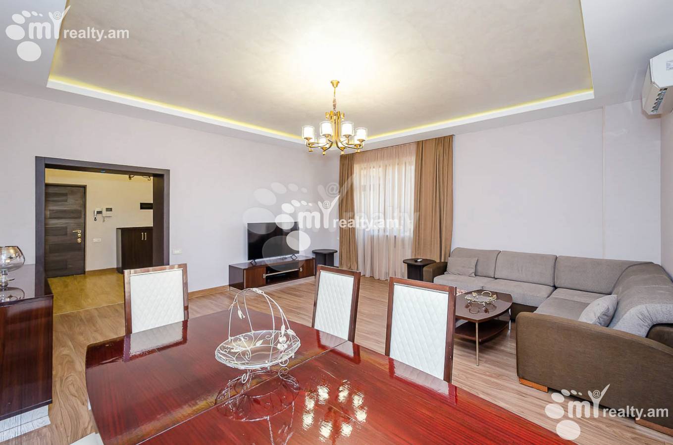 3 սենյականոց բնակարան  Ամիրյան փող, Կենտրոն Երևան, 146155