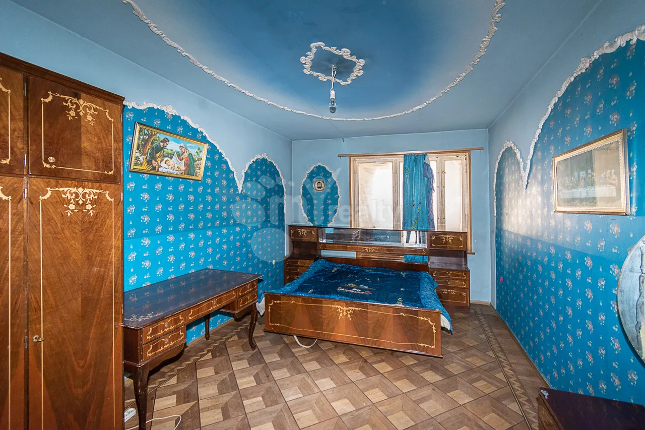 Купить 4 комнатную квартиру Азатутян пр, Арабкир Ереван, 160071