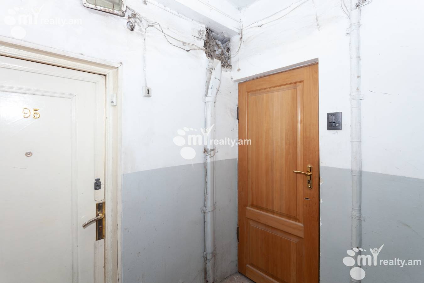 Купить 3 комнатную квартиру Агаян ул, Центр Ереван, 143193