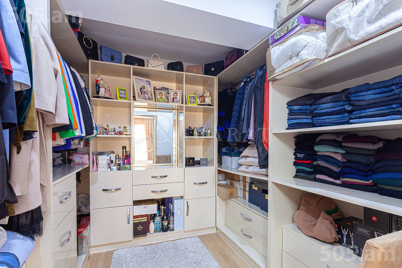 4 սենյականոց բնակարան  Կորյուն փող  նրբ, Կենտրոն Երևան, 147404