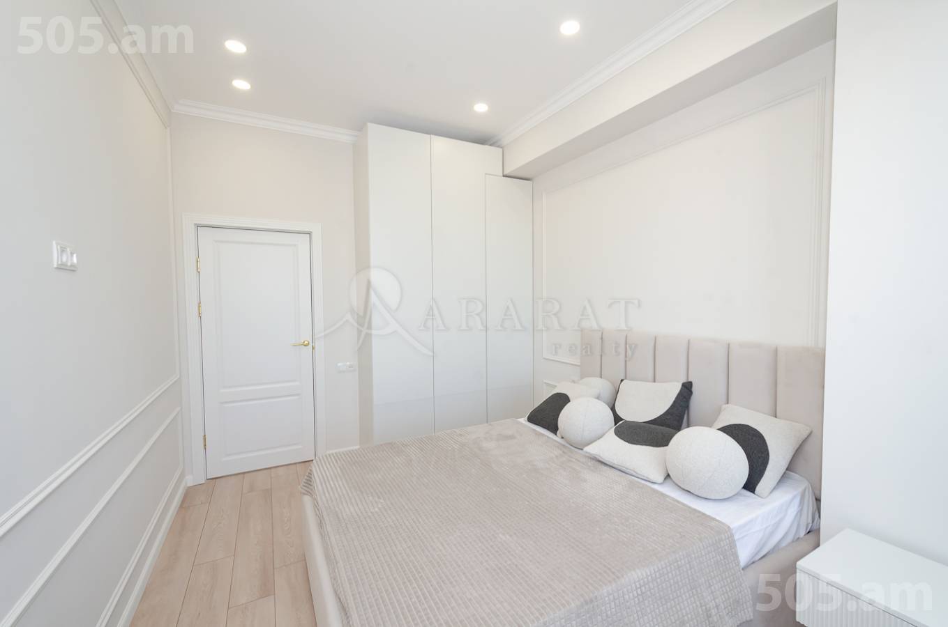 3 bedroom apartment for sale خیابان آرخوتیان, عربگیر ایروان, 149085