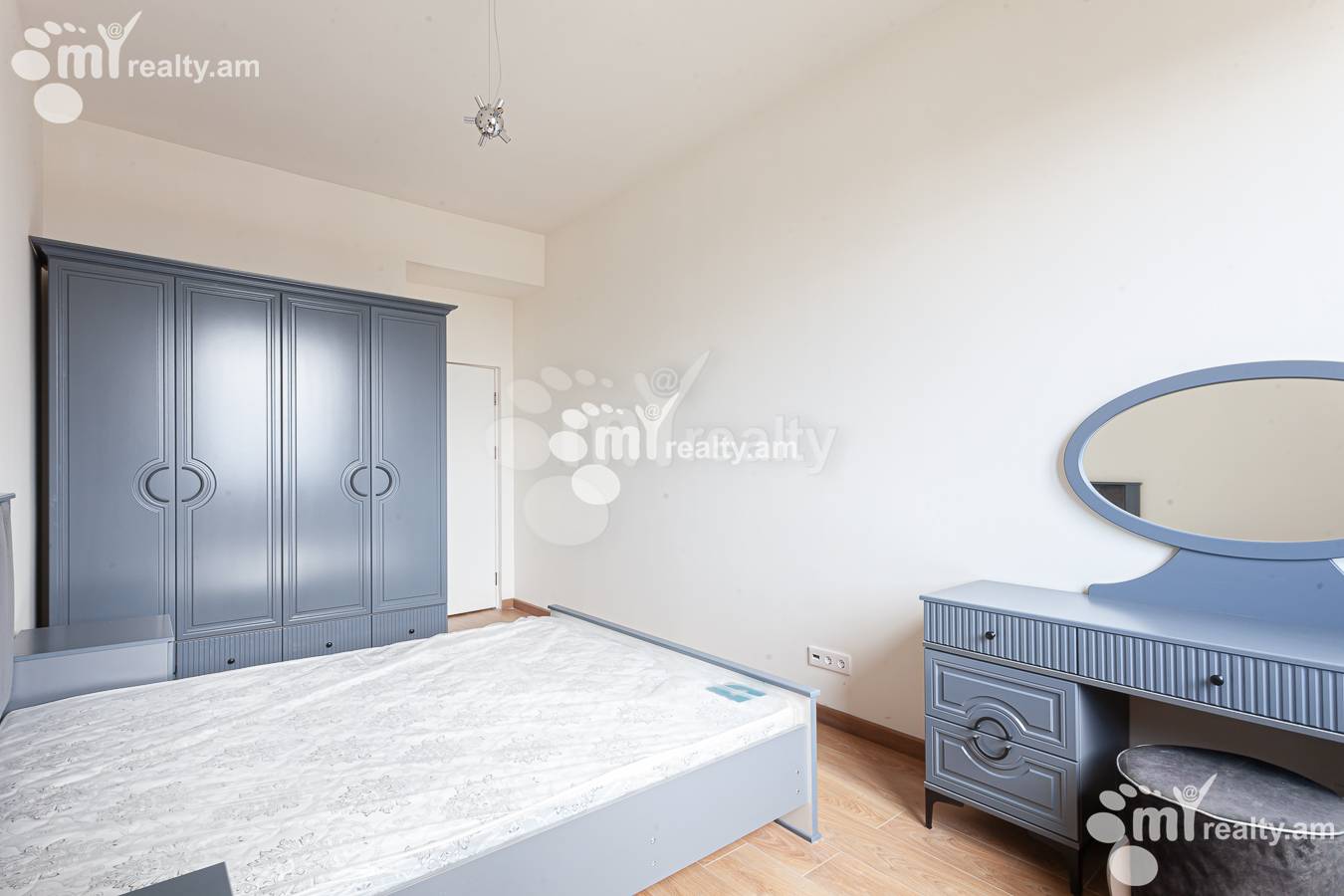 3 bedroom apartment for rent Rostom St, Center Yerevan, 155574