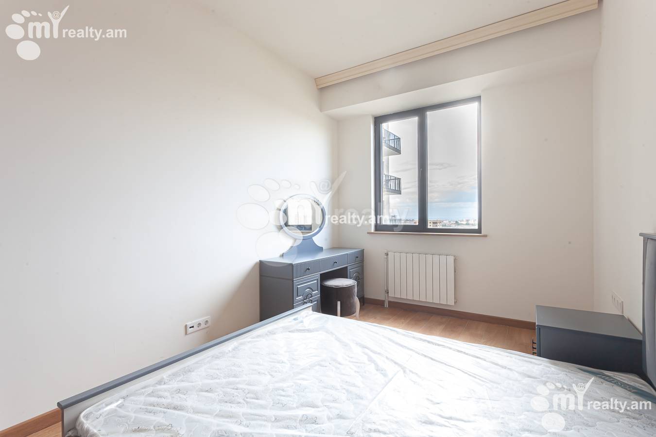 3 bedroom apartment for rent Rostom St, Center Yerevan, 155574