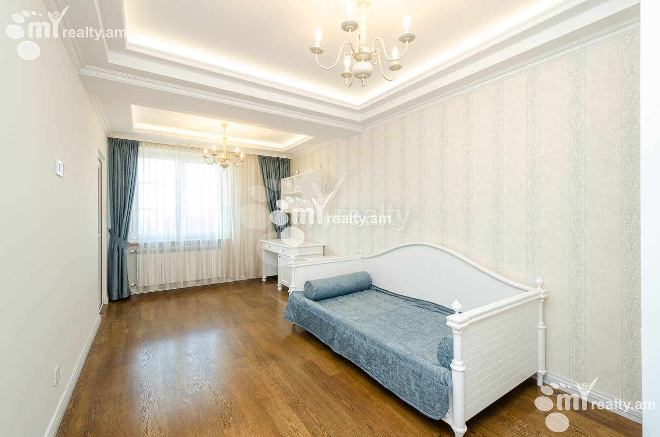 3 bedroom apartment for sale Israelyan St, Center Yerevan, 153638
