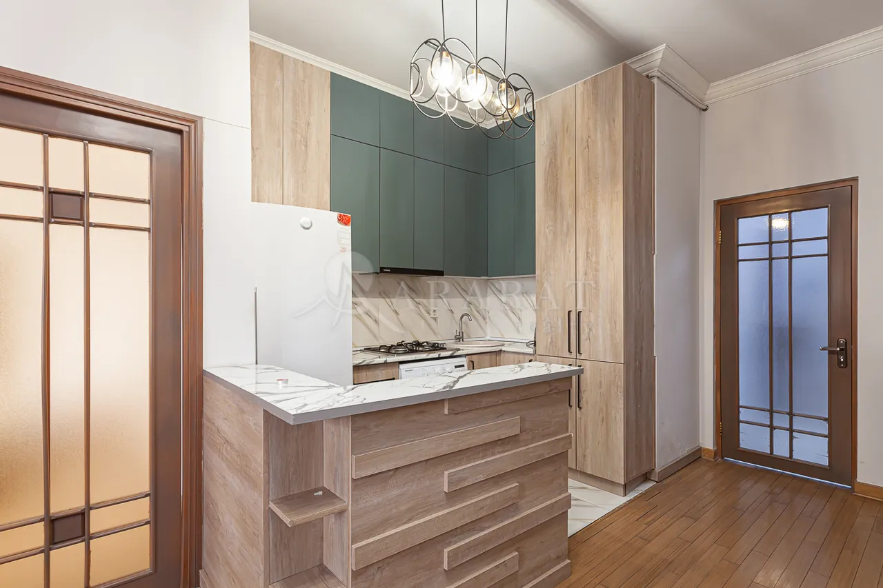 2 սենյականոց բնակարան  Արգիշտի փող, Կենտրոն Երևան, 159215