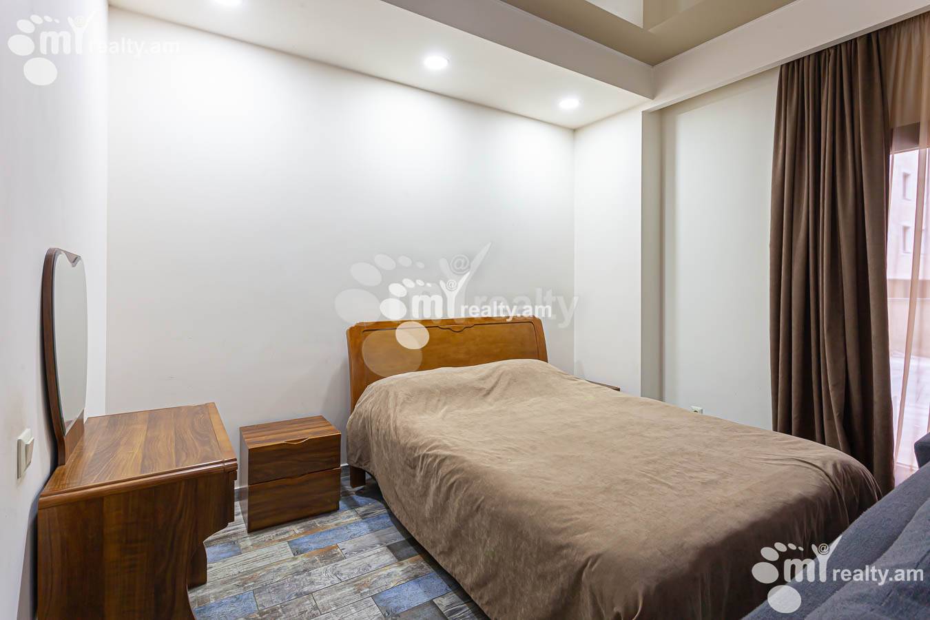 Снять 2 комнатную квартиру Амирян ул, Центр Ереван, 154266