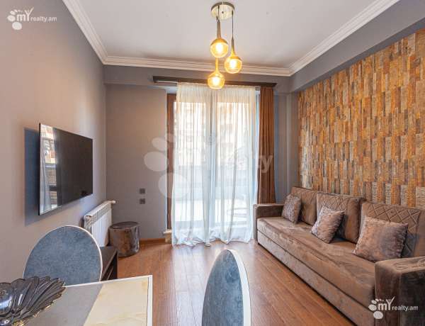 varcov-bnakaran-norakaruycum/2-senyakanoc/Buzand+St/Center/Yerevan