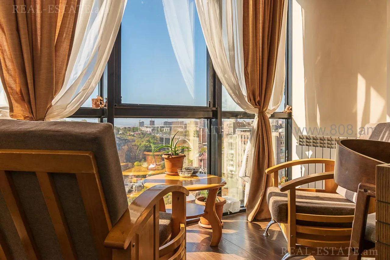 3 bedroom apartment for sale Orbeli Yeghbayrner   St, Arabkir Yerevan, 158300