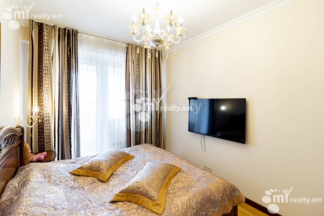 Купить 2 комнатную квартиру Антараин ул, Центр Ереван, 154666